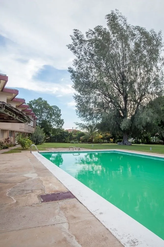 Отель New Kingston Guest Apartments At Seymour